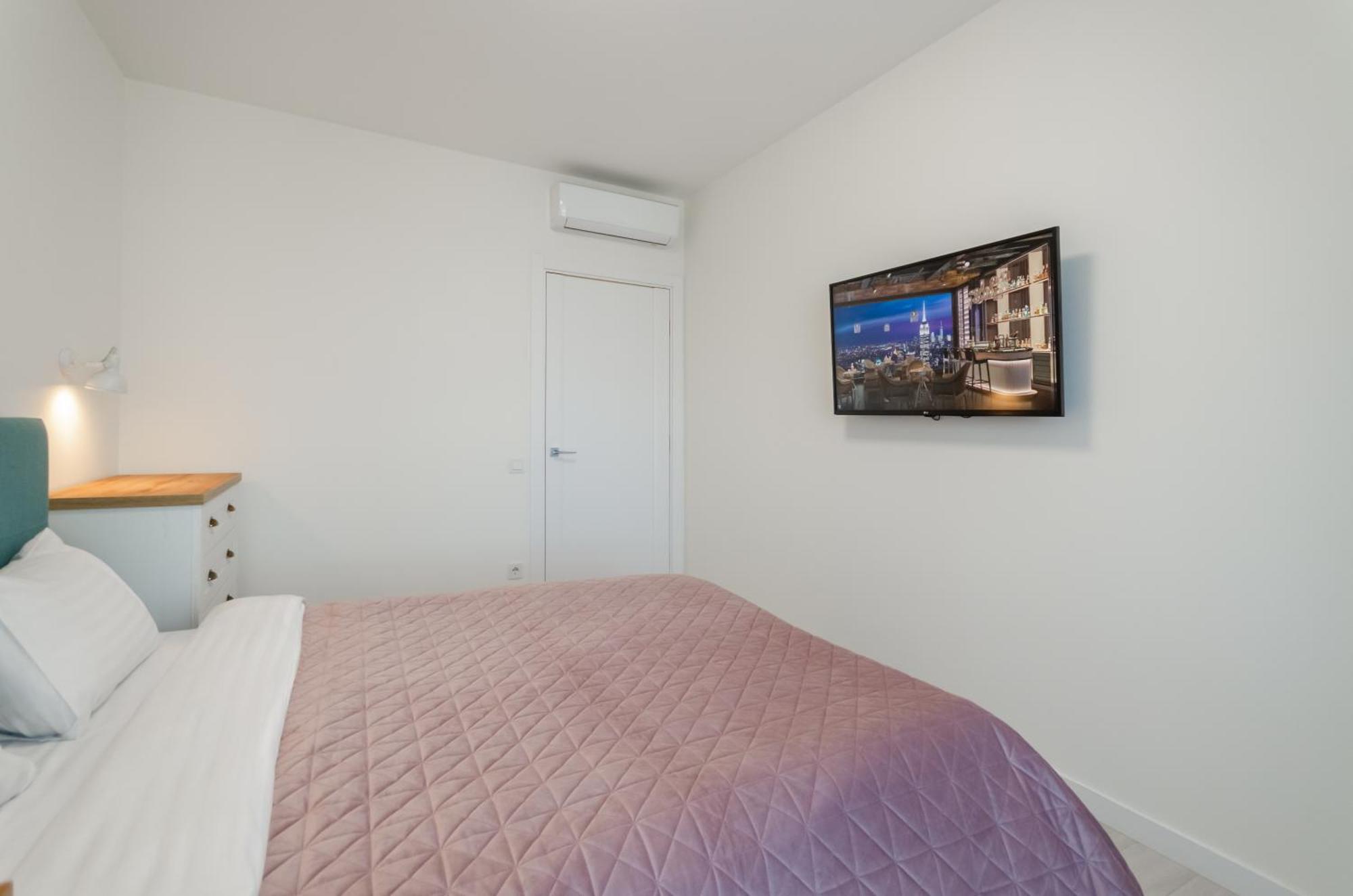 Petrovdom Apartments 7-13 In Rc Manhattan City,Beresteiskyi 11 Kiev Bagian luar foto